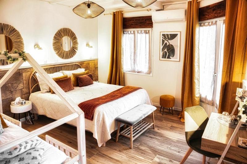 Hotel Des Dauphins Bourgoin-Jallieu Exteriör bild